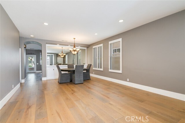 Building Photo - 2262 Faircliff Dr