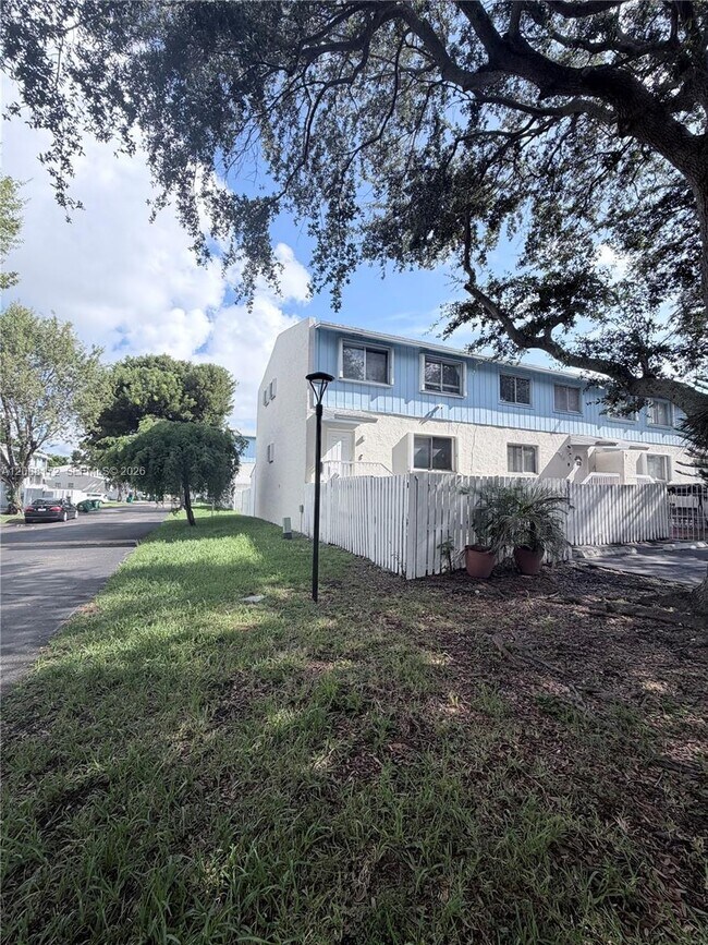 Building Photo - 22201 SW 103rd Ave