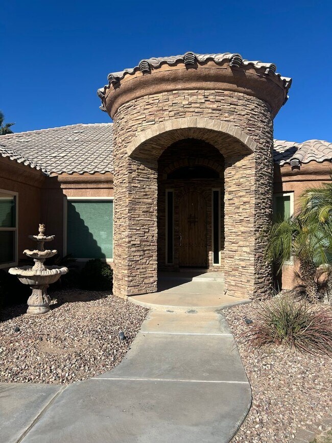 Building Photo - POOL HOME- MOVE-IN READY!