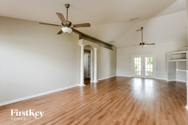 Building Photo - 1393 Pine Song Dr