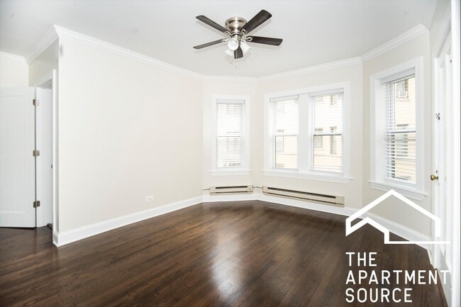 Foto del edificio - 3817 N Greenview Ave