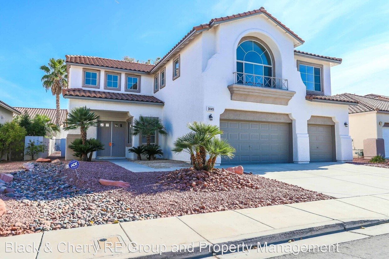 3045 Sunrise Heights Dr, Henderson, NV 89052 House Rental in