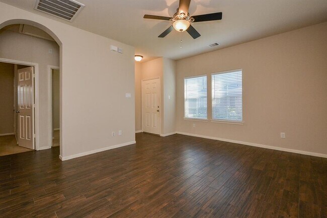 Foto del edificio - 20571 Sycamore Crest Ln