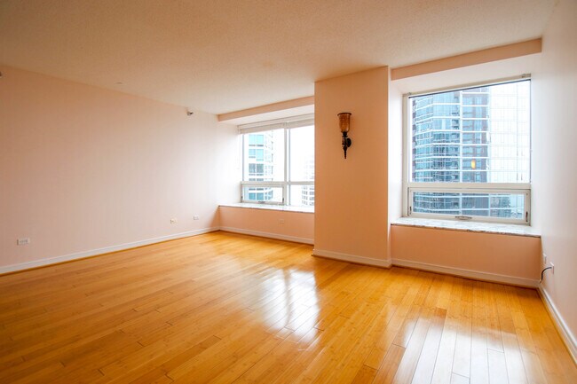 Foto del edificio - 512 N McClurg Ct
