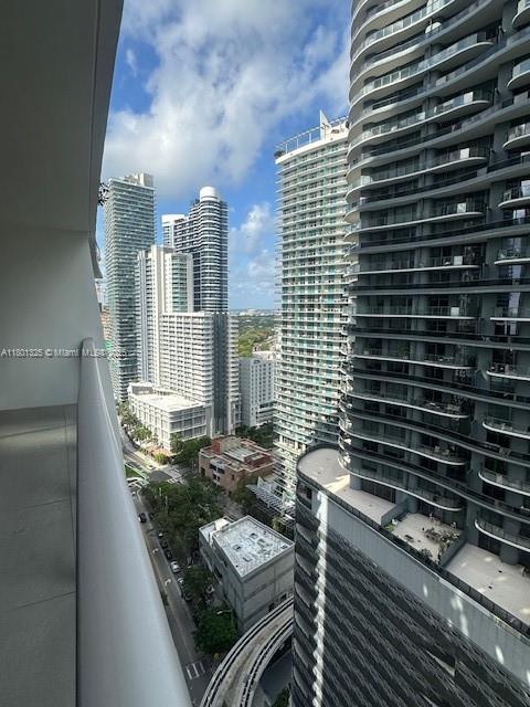 Building Photo - 1010 Brickell Ave