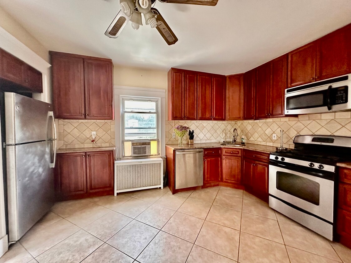 15 Hatch Ter, Dobbs Ferry, NY 10522 Townhome Rentals in Dobbs Ferry