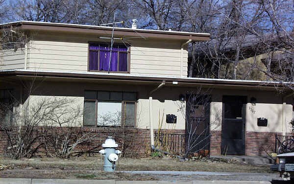 Primary Photo - 2305-2307 Spruce St