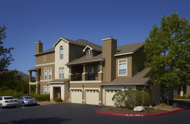 Foto del edificio - 24245 Wilderness Oak