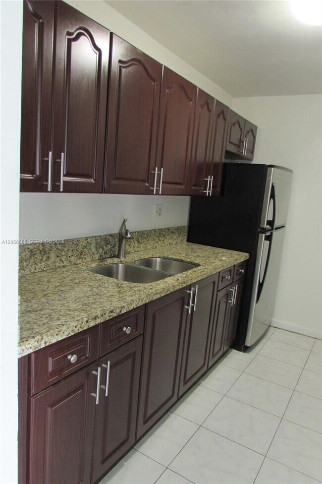 Building Photo - 7411 SW 152nd Ave