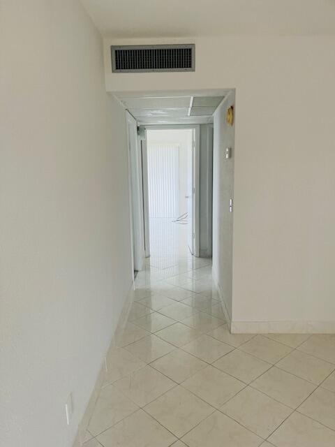 Building Photo - 285 Flanders F