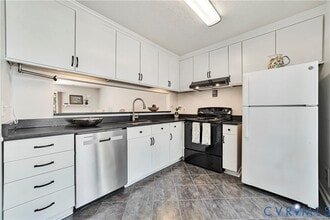Building Photo - 2716 Schooner Ct