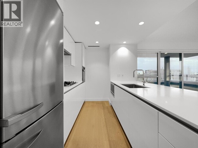 Photo du bâtiment - 5766 Gilbert Rd.