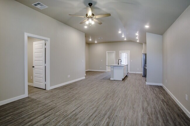 Foto del edificio - Like-new construction in Lubbock Cooper