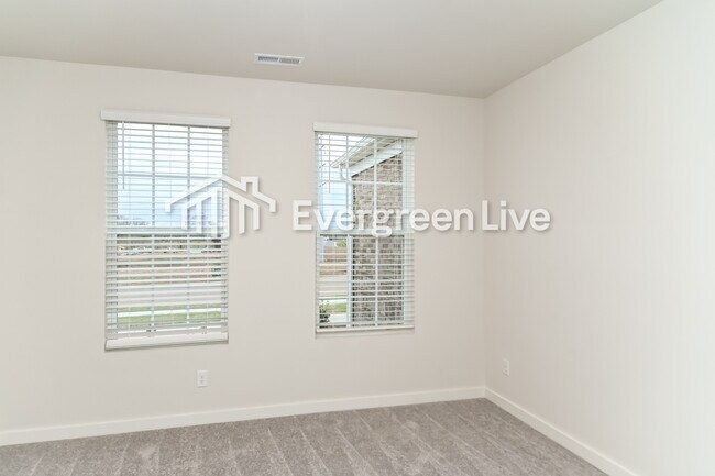 Building Photo - 2158 Daniel Johnson Wy