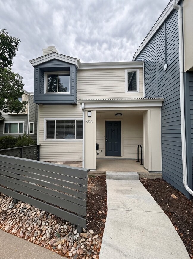 Building Photo - 650 Walden Cir