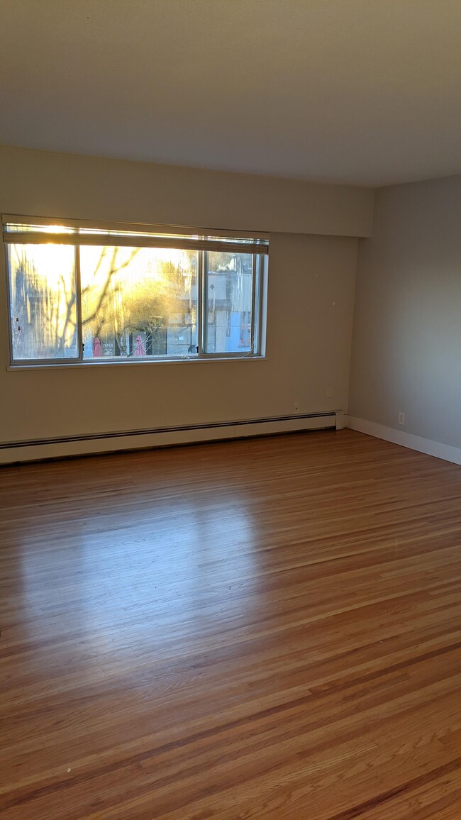 Photo du bâtiment - 621 Twelfth St
