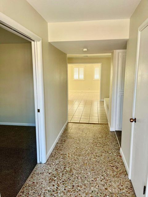 Building Photo - 411 Pocano Ln