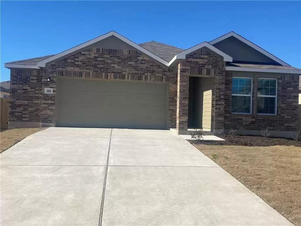 Foto principal - 266 Silver Glen Dr
