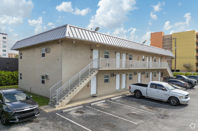 Building Photo - 5755 Villas, LLC