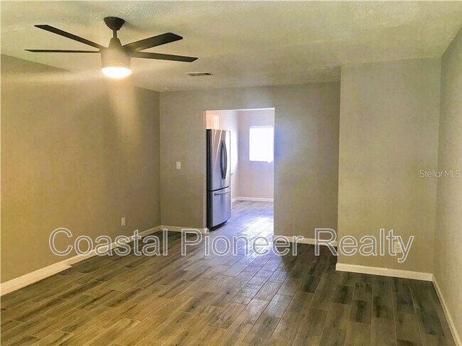 Foto del edificio - 6405 S Roberts Ave