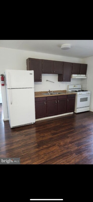 Foto del edificio - 125 W Clayton Ave