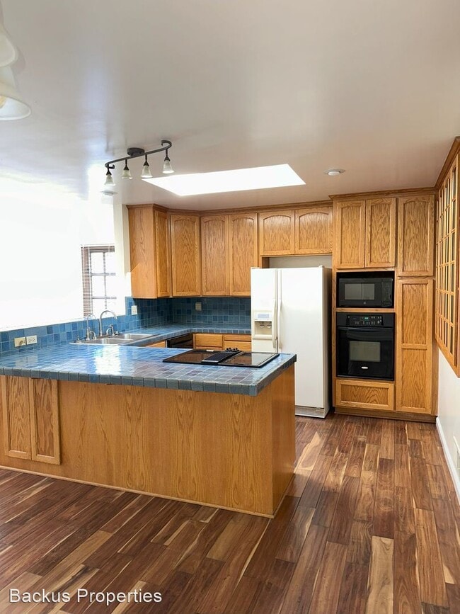 Foto del edificio - 4 br, 2 bath House - 832 Loyola Dr