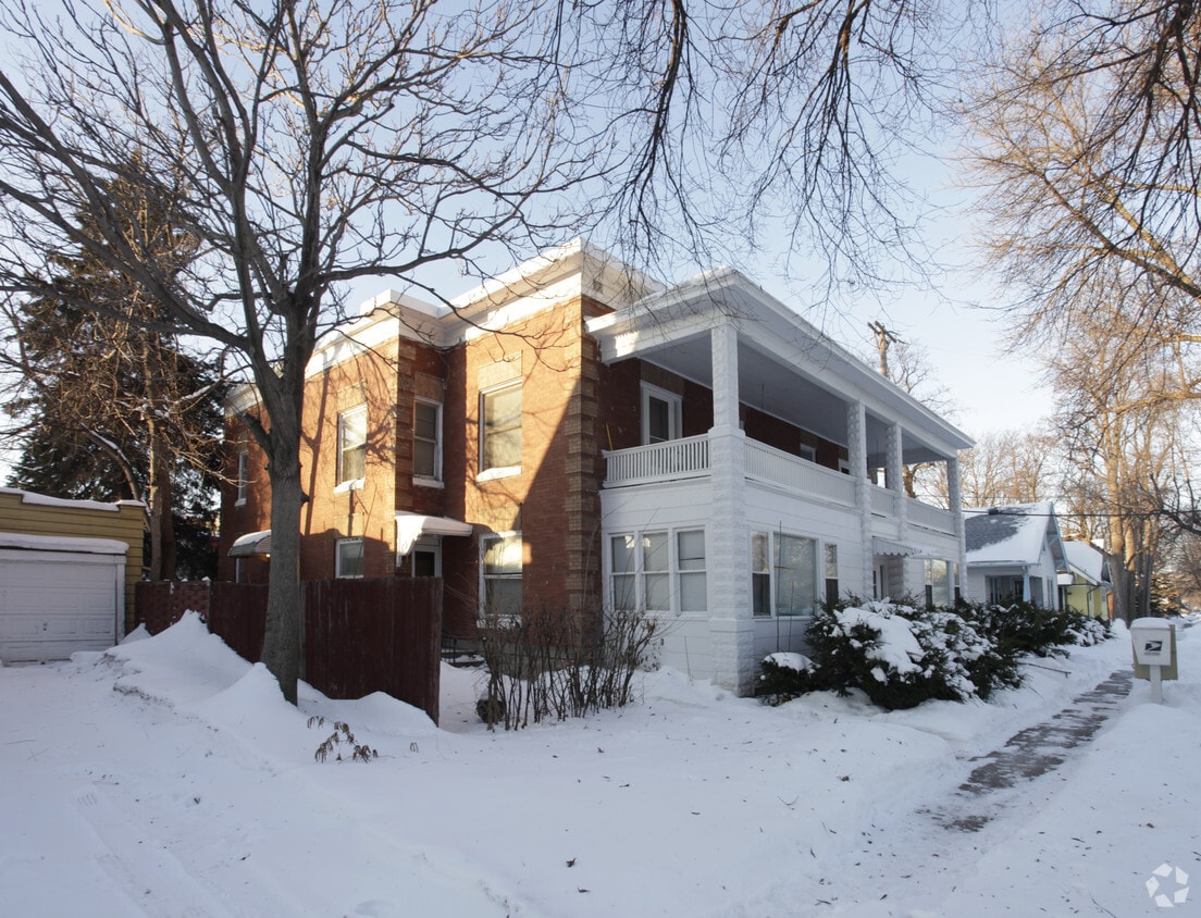 1129 Plum St, Lincoln, NE 68502 1129 Plum St Lincoln, NE Apartments