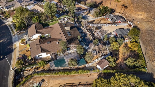 Foto del edificio - 27151 Mission Hills Dr