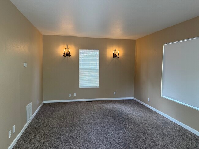 Foto del edificio - 411 1/2 N. Spruce Street-