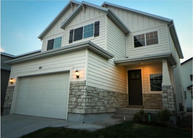 Building Photo - 571 N 20 W