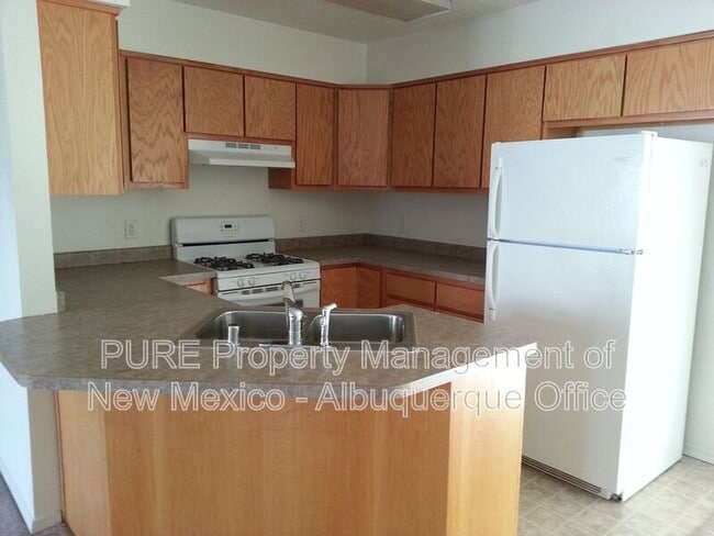 Building Photo - 200 Valle Vista Dr