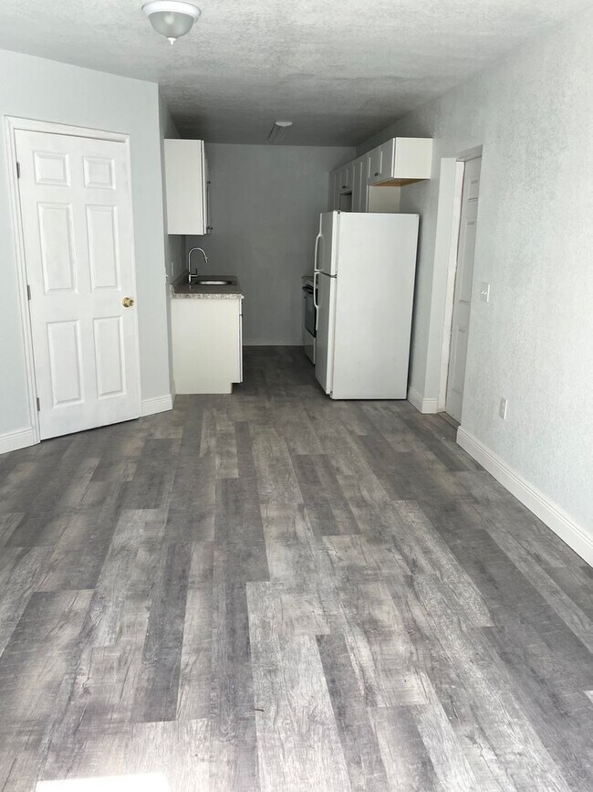 Foto del edificio - 312 10th Ave Dr W