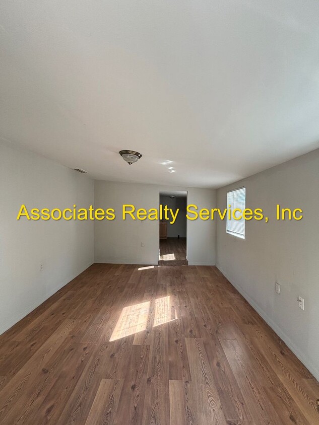 Roberts- Seola Williamsons- MR82 - Roberts- Seola Williamsons-  MR82