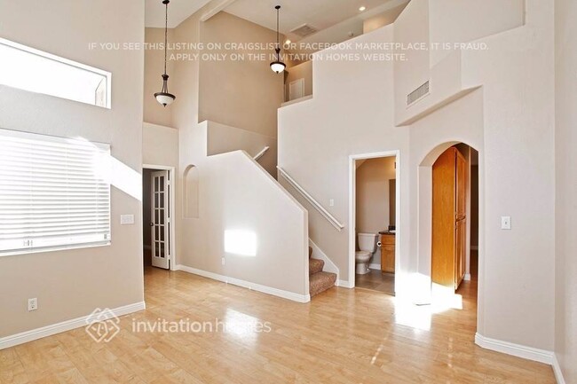 Foto del edificio - 6553 Bush Clover Ln