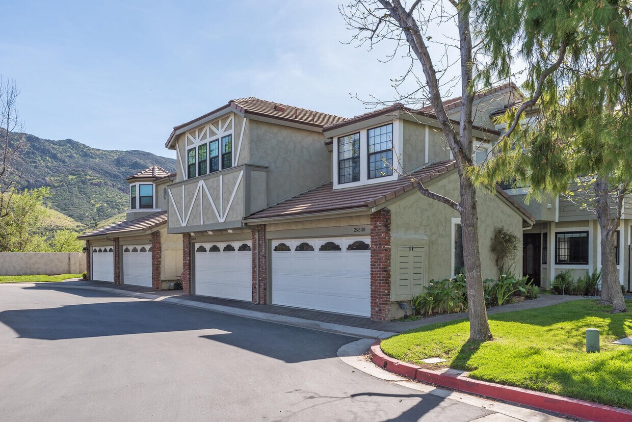 29626 Windsong Ln, Agoura Hills, CA 91301 Townhome Rentals in Agoura