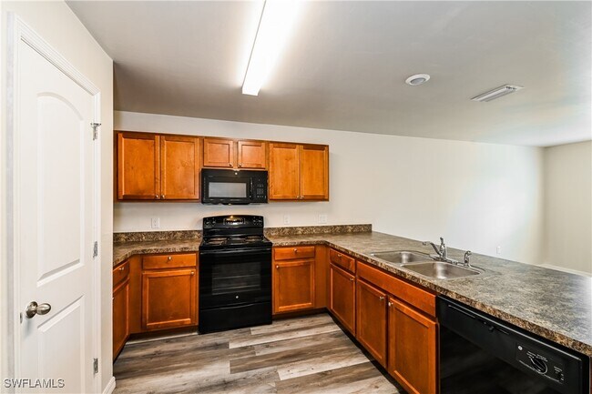 Foto del edificio - 1737 NW 6th Pl
