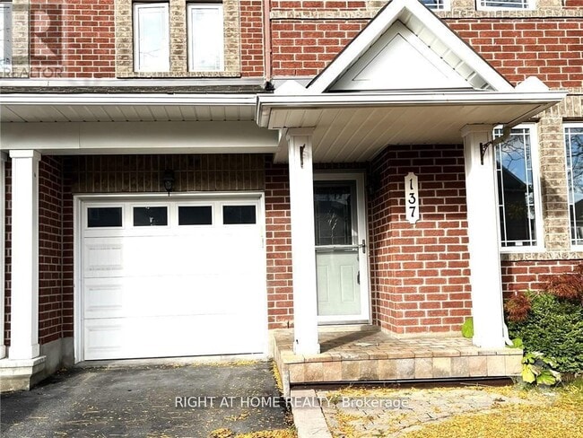 Building Photo - 137 Harbour View St