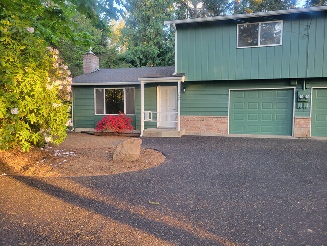 Foto del edificio - 3802 54th Street Ct NW