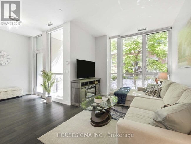 Building Photo - 32 Bruyeres Mews
