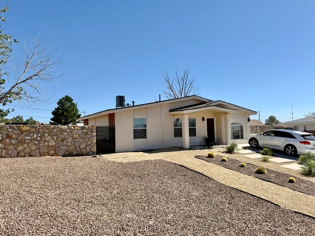 Foto del edificio - 1217 Iguana Pl