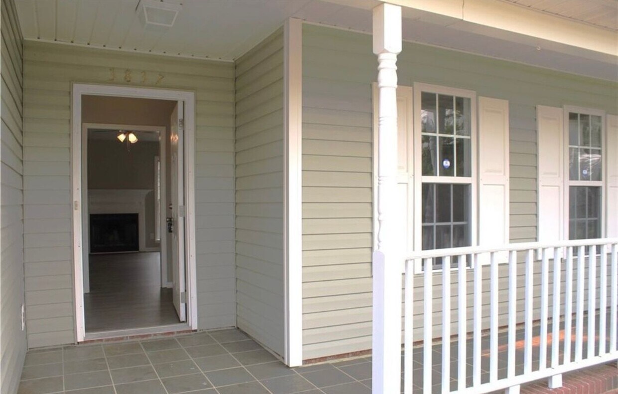 Foto principal - 3837 Meteor Dr
