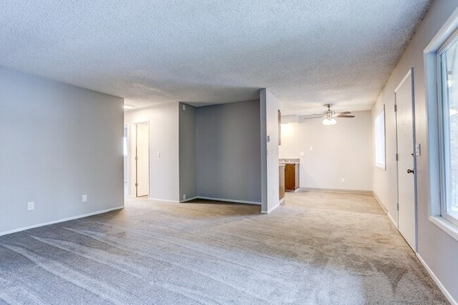 Building Photo - Look no Further, Tyee offers a SUPER 2bed/...