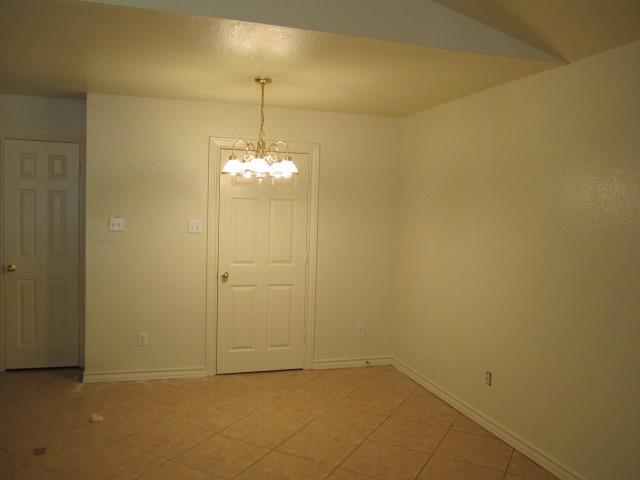 Building Photo - 2035 Echo Lake Dr