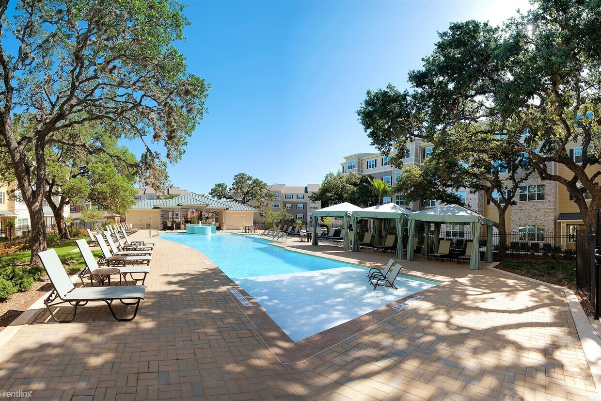 Foto principal - 607 E Sonterra Blvd