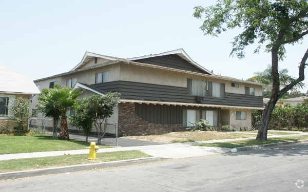 Primary Photo - 6617 72nd St