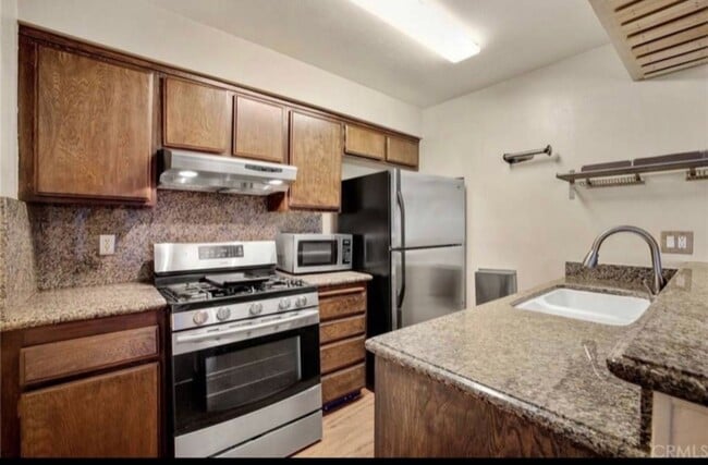 Building Photo - 1710 Normandy Pl