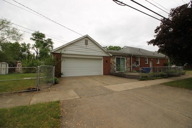 Building Photo - 24301 Colgate St