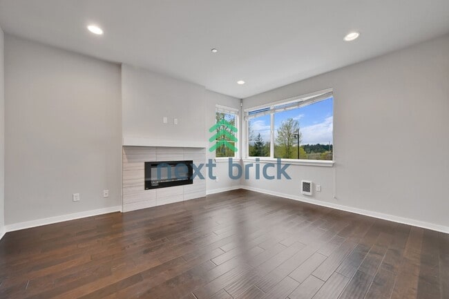Foto del edificio - Spacious 3-Bed Townhouse Retreat in Bothell – 1928 Sq Ft of Comfortable Living!
