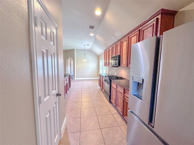 Building Photo - 2 Buena Park Cir