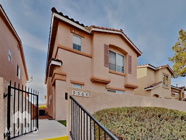 Building Photo - 9564 Belle Esprit St
